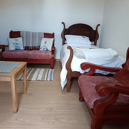 Апартаменты Adelaide's *