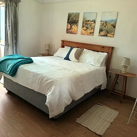 Adelaide's * Понта-ду-Паргу